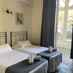 Hostal Balmes Centro